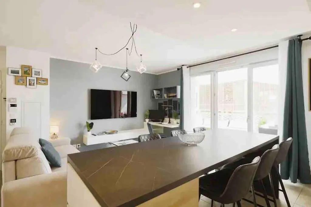 Logement Moderne Luxueux Parking Ac Cote De La Mer Niza Francia